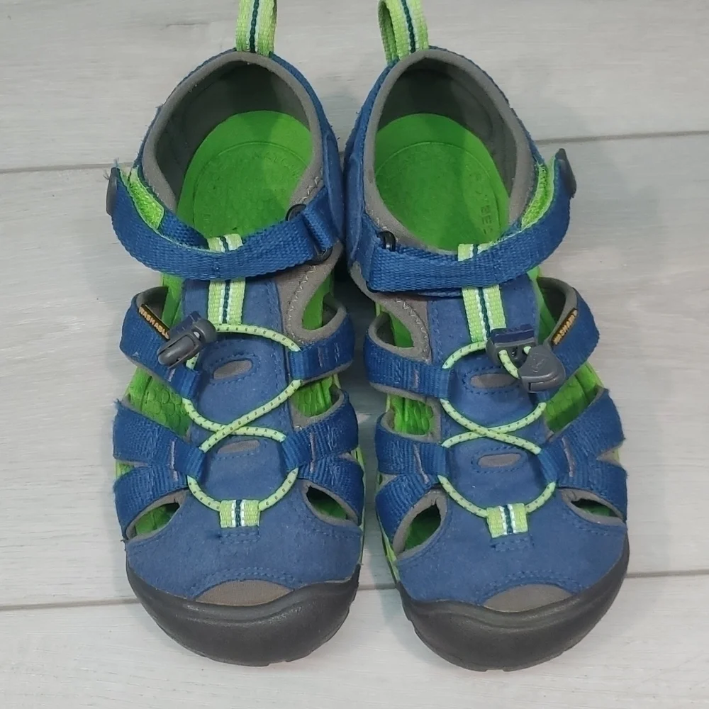 Keen Boys Outdoor Fishermen Newport Waterproof Sandals Shoes sz 2